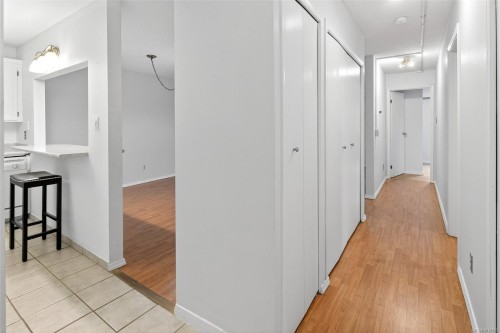 201-1188 Yates St, Victoria, BC - Indoor Photo Showing Other Room