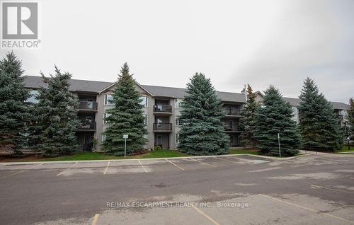 202 - 990 Golf Links Road, Hamilton, ON - Outdoor With Balcony With Facade