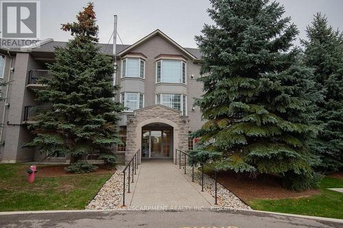 202 - 990 Golf Links Road, Hamilton, ON - Outdoor