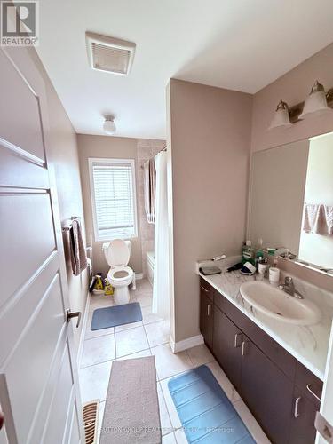 693 Doon South Drive, Kitchener, ON - Indoor Photo Showing Bathroom