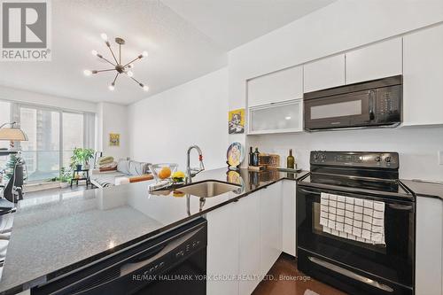 1113 - 150 East Liberty Street, Toronto, ON - Indoor Photo Showing Kitchen