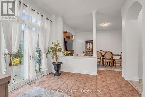 18 Daiseyfield Crescent, Vaughan, ON - Indoor