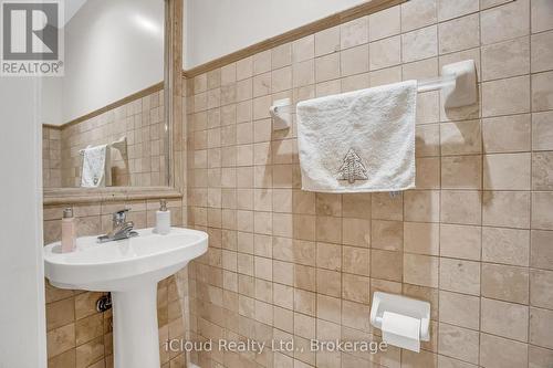 18 Daiseyfield Crescent, Vaughan, ON - Indoor Photo Showing Bathroom
