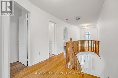 18 Daiseyfield Crescent, Vaughan, ON - Indoor Photo Showing Other Room