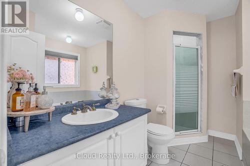 18 Daiseyfield Crescent, Vaughan, ON - Indoor Photo Showing Bathroom