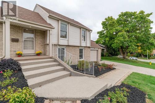 2 Lisa Lane, Guelph (Willow West/Sugarbush/West Acres), ON - Outdoor