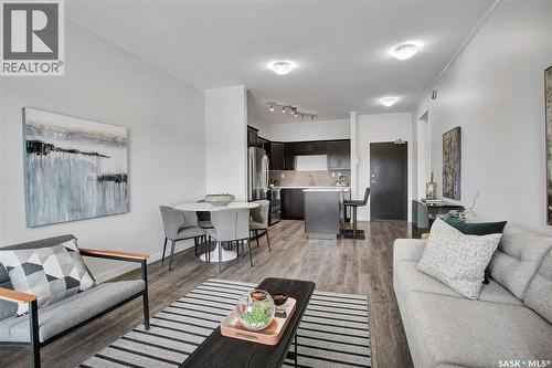 106 545 Hassard Close, Saskatoon, SK - Indoor Photo Showing Living Room