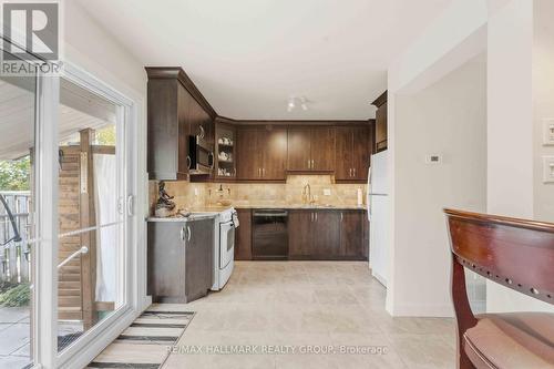 941 Cookshire Crescent, Ottawa, ON - Indoor Photo Showing Kitchen