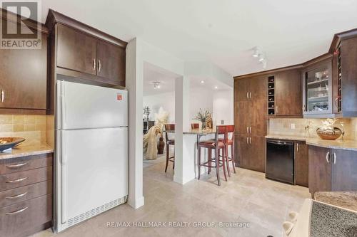 941 Cookshire Crescent, Ottawa, ON - Indoor Photo Showing Kitchen