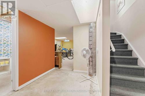 941 Cookshire Crescent, Ottawa, ON - Indoor Photo Showing Other Room