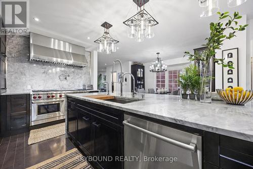 20 Fairview Boulevard, Toronto, ON - Indoor Photo Showing Kitchen With Upgraded Kitchen