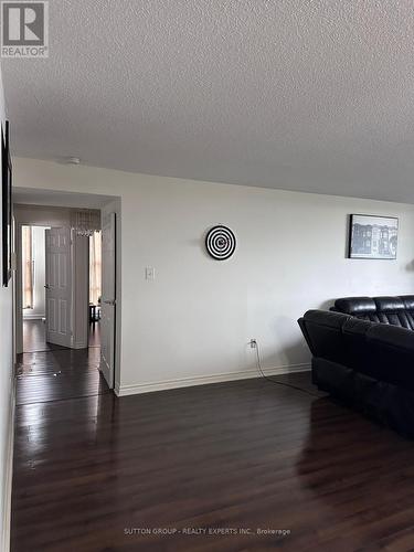 1810 - 21 Knightsbridge Road, Brampton, ON - Indoor Photo Showing Other Room