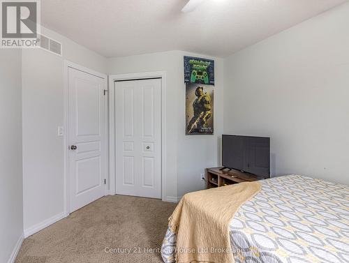 702 Frontenac Crescent, Woodstock (Woodstock - South), ON - Indoor Photo Showing Bedroom
