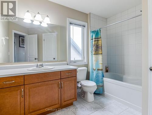 702 Frontenac Crescent, Woodstock (Woodstock - South), ON - Indoor Photo Showing Bathroom