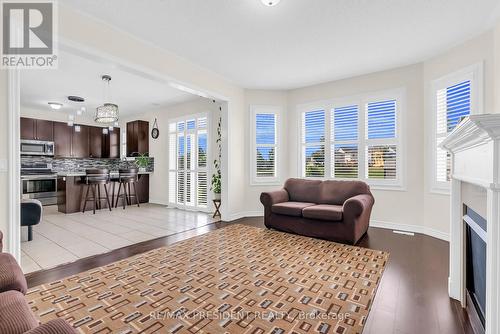 637 Armstrong Road, Shelburne, ON - Indoor Photo Showing Living Room