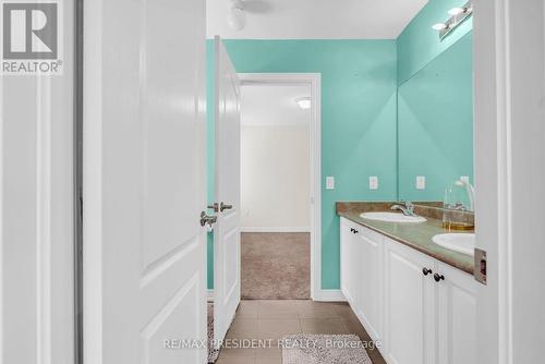 637 Armstrong Road, Shelburne, ON - Indoor Photo Showing Bathroom