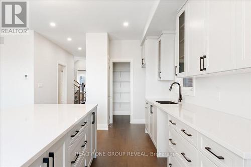 1054 Rippingale Trail, Peterborough, ON - Indoor Photo Showing Kitchen With Upgraded Kitchen