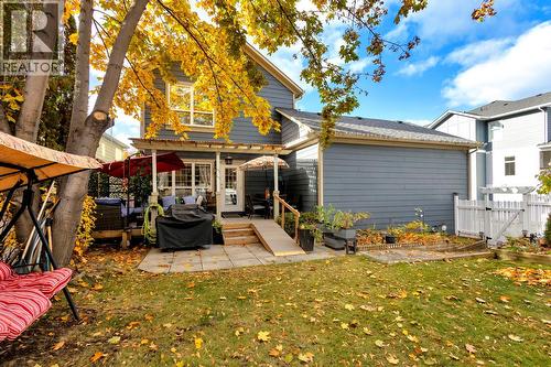 Yard space between the home & garage - 393 Mccarren Avenue, Kelowna, BC - Outdoor