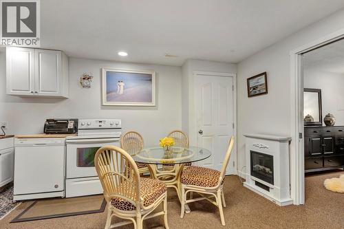 Suite kitchen - 393 Mccarren Avenue, Kelowna, BC - Indoor