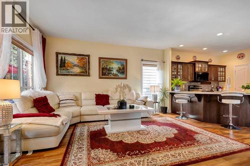 Open concept kitchen/living/dining space - 393 Mccarren Avenue, Kelowna, BC - Indoor Photo Showing Living Room