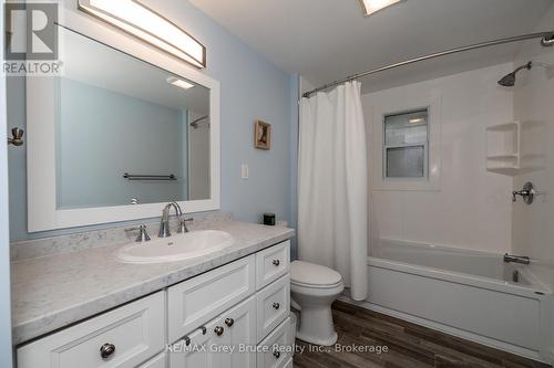 260 8Th A Avenue E, Owen Sound, ON - Indoor Photo Showing Bathroom