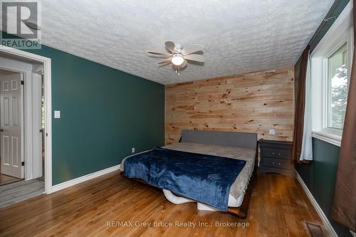 260 8Th A Avenue E, Owen Sound, ON - Indoor Photo Showing Bedroom