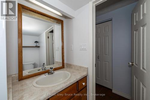 260 8Th A Avenue E, Owen Sound, ON - Indoor Photo Showing Bathroom