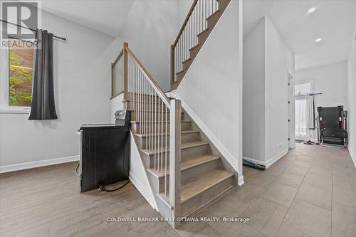562 Queen Mary Street, Ottawa, ON - Indoor Photo Showing Other Room