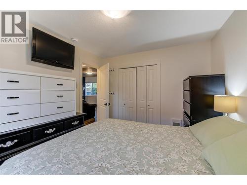558-560 Cambridge Avenue, Kelowna, BC - Indoor Photo Showing Bedroom