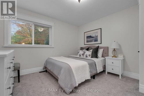 206 Centennial Drive, Midland, ON - Indoor Photo Showing Bedroom