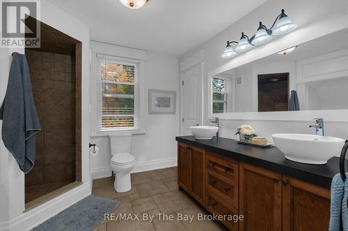 206 Centennial Drive, Midland, ON - Indoor Photo Showing Bathroom
