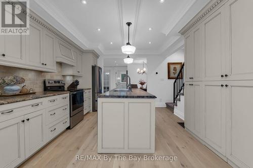 206 Centennial Drive, Midland, ON - Indoor Photo Showing Kitchen With Stainless Steel Kitchen With Upgraded Kitchen