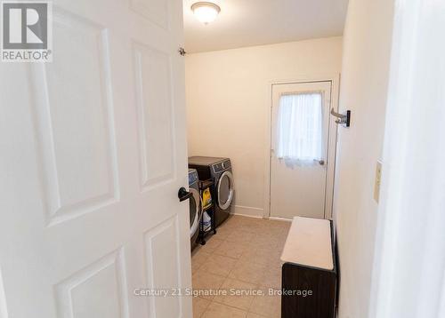 5580 Millbrook Lane, Mississauga, ON - Indoor Photo Showing Other Room