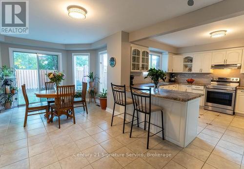 5580 Millbrook Lane, Mississauga, ON - Indoor