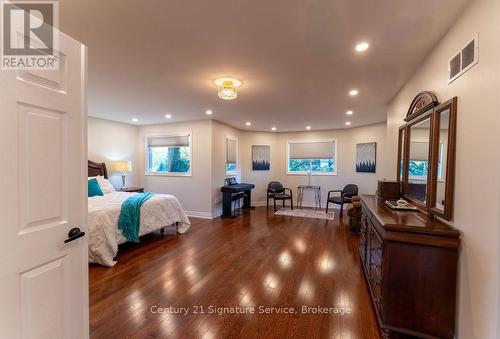 5580 Millbrook Lane, Mississauga, ON - Indoor