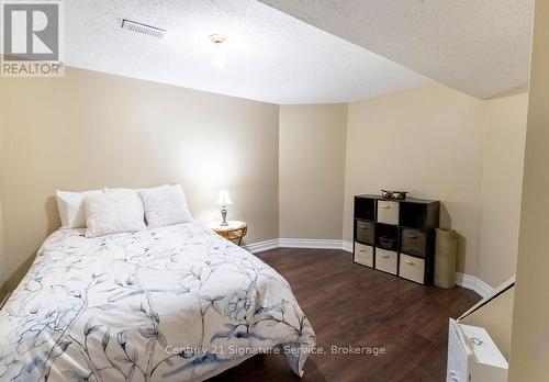 5580 Millbrook Lane, Mississauga, ON - Indoor Photo Showing Bedroom