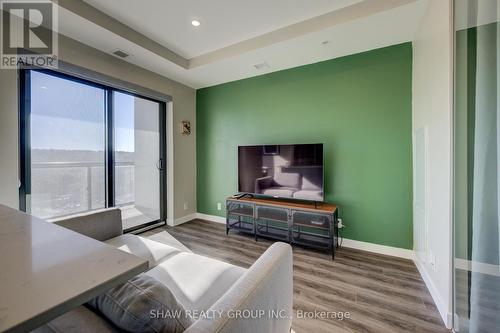 1015 - 15 Queen Street S, Hamilton, ON - Indoor