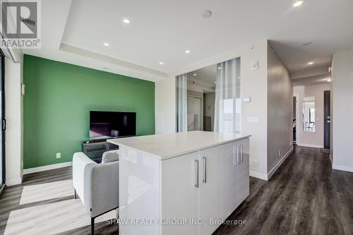 1015 - 15 Queen Street S, Hamilton, ON - Indoor Photo Showing Other Room