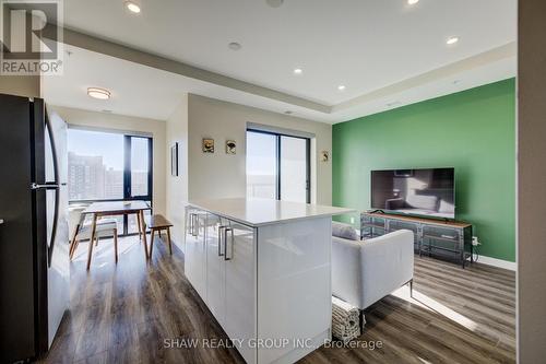 1015 - 15 Queen Street S, Hamilton, ON - Indoor