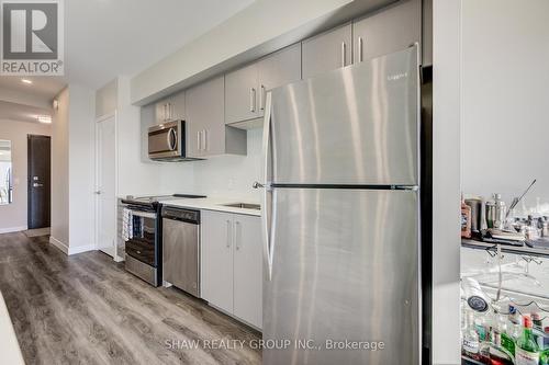 1015 - 15 Queen Street S, Hamilton, ON - Indoor Photo Showing Kitchen With Stainless Steel Kitchen