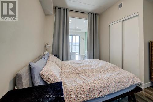 1015 - 15 Queen Street S, Hamilton, ON - Indoor Photo Showing Bedroom