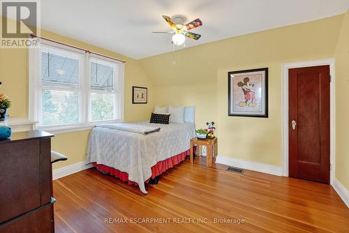 46 Weir Street S, Hamilton, ON - Indoor Photo Showing Bedroom
