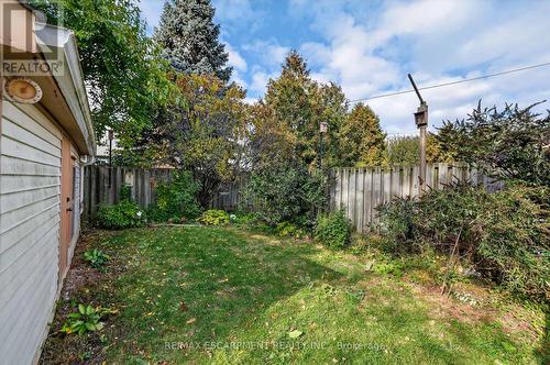 46 Weir Street S, Hamilton, ON - Outdoor