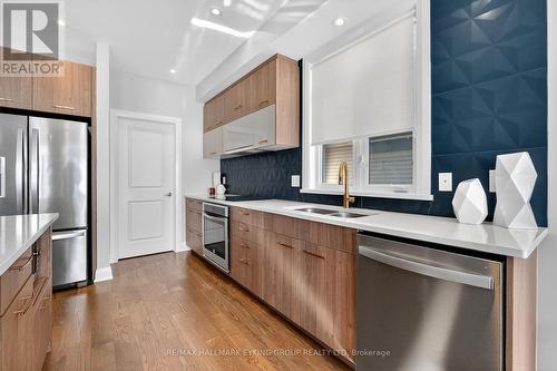251 Joshua Street, Ottawa, ON - Indoor Photo Showing Kitchen With Double Sink With Upgraded Kitchen