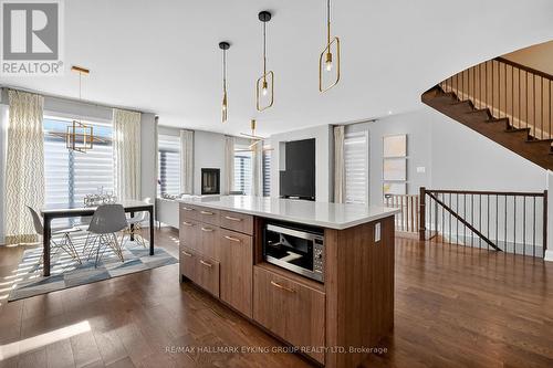 251 Joshua Street, Ottawa, ON - Indoor Photo Showing Kitchen With Upgraded Kitchen