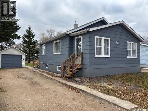 224 3Rd Avenue W, Canora, SK - Outdoor