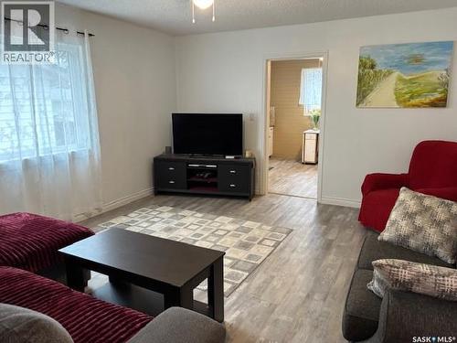 224 3Rd Avenue W, Canora, SK - Indoor Photo Showing Living Room