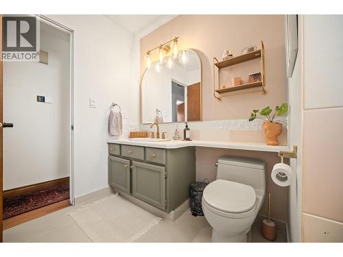 7089 Longacre Drive, Vernon, BC - Indoor Photo Showing Bathroom