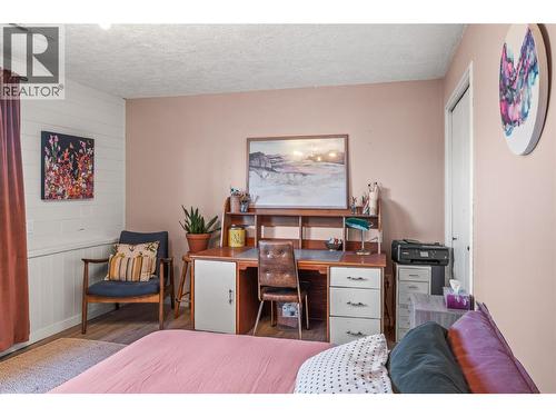 7089 Longacre Drive, Vernon, BC - Indoor Photo Showing Bedroom