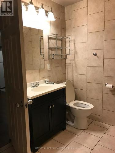 431 Albert Street, Strathroy-Caradoc (Nw), ON - Indoor Photo Showing Bathroom